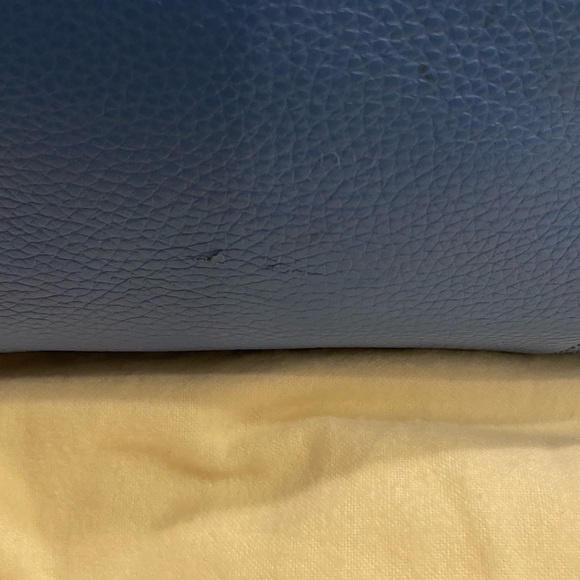 🎀 Beautiful blue, soft, leather, Tommy Hilfiger satchel!!🎀 - Picture 5 of 6